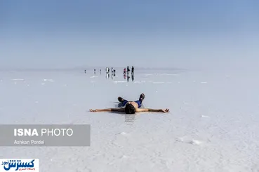تصاویر/ فراغت در کفه نمکی بردسکن