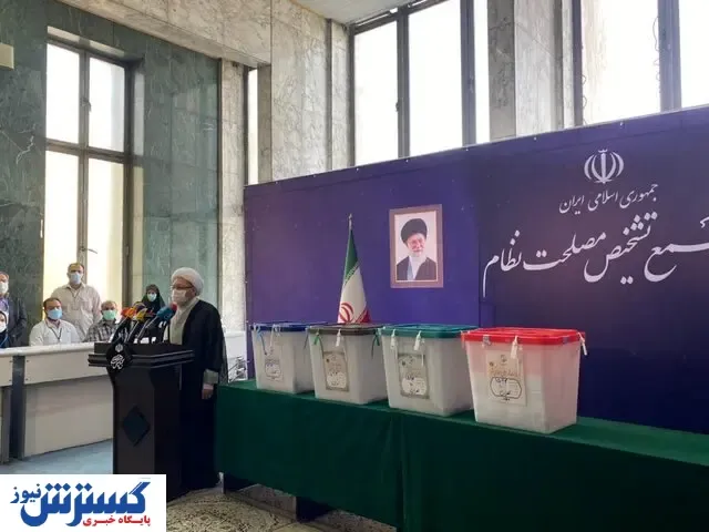 آملی لاریجانی: راه حل مشکلات قهر کردن با صندوق رأی نیست