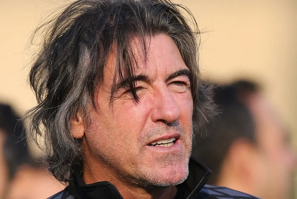 حمله هواداران استقلال به ساپینتو؛ کاپیتان سابق تشویق شد!