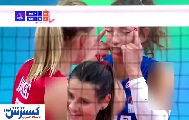 حرکت جنجالی مهاجم پرسپولیس در والیبال بانوان / عکس