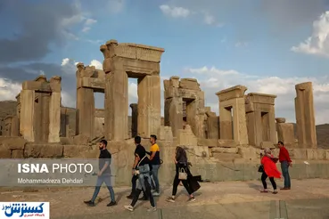 تصاویر/ تخت جمشید دوباره میزبان گردشگران می‌شود