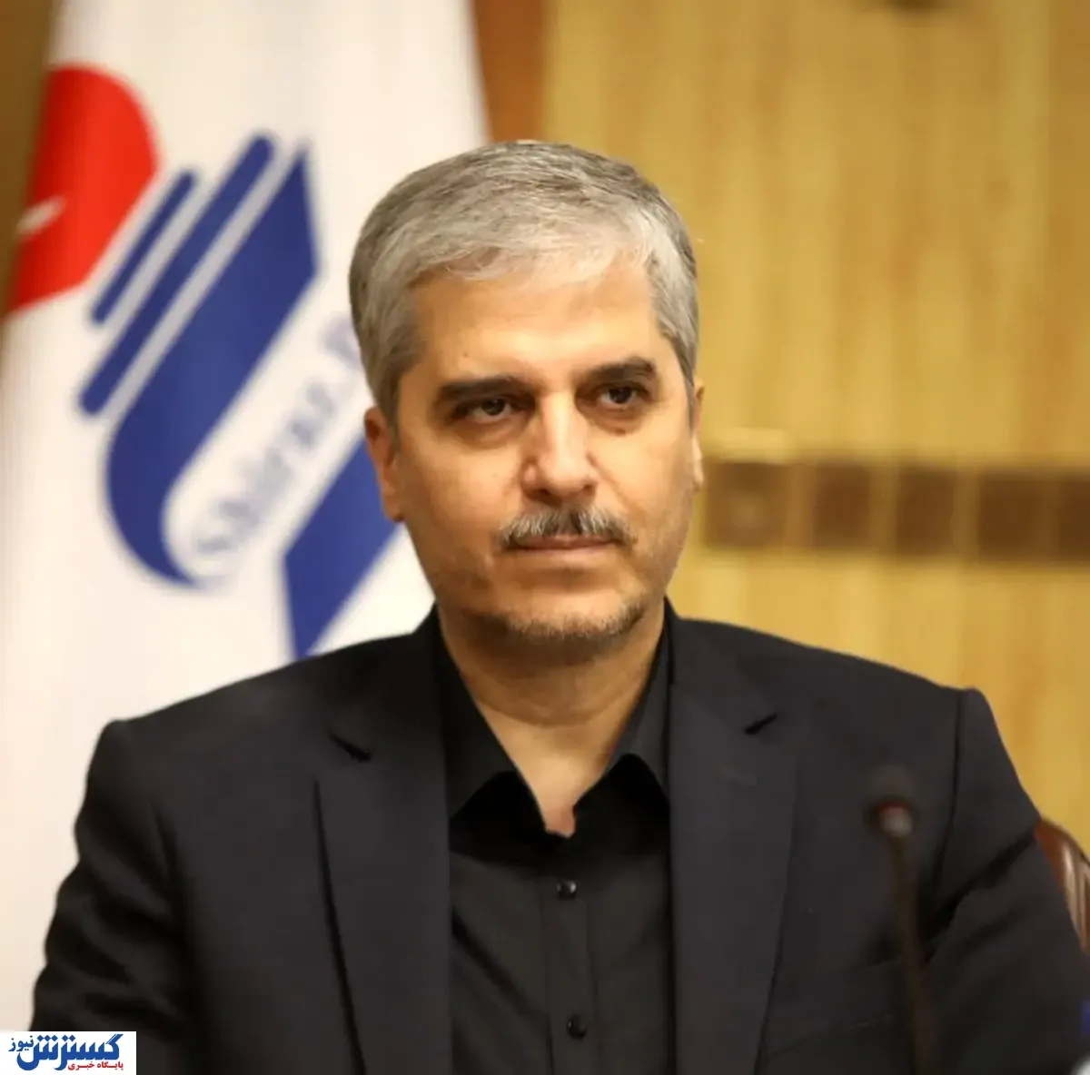 اعطای نشان عالی مدیر سال به مهندس حیدرنیا مدیرعامل شرکت پتروشیمی شیراز