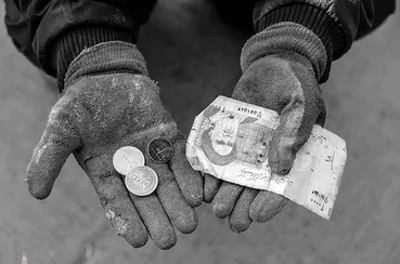 فشار مضاعف تورم بر سفره کارگران / درخواست فوری برای پایان دادن به بلاتکلیفی دستمزد ۱۴۰۵