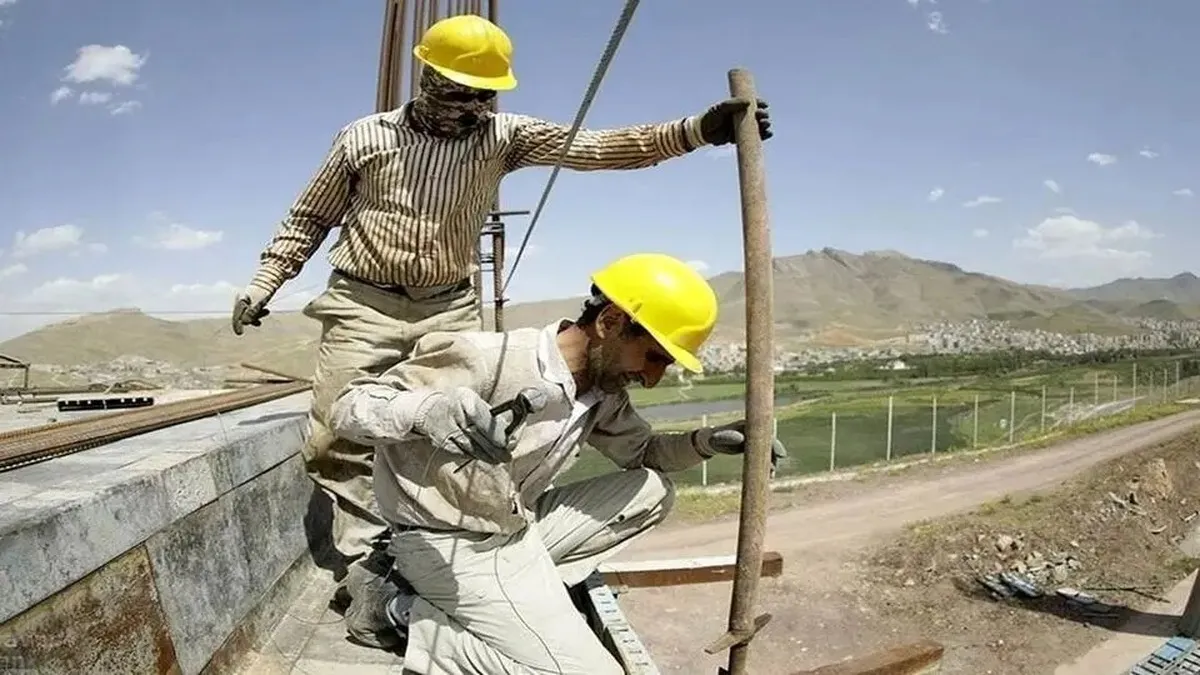 سود کارفرما بر جان کارگر؛ چرا دستمزدها پایین و قراردادها کوتاه‌ مدت است؟