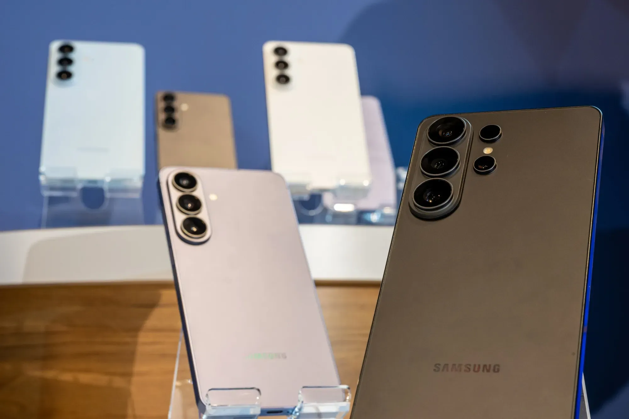 سامسونگ از ۳ غول جدید رونمایی کرد + قیمت و مشخصات کامل سری گلکسی S26‌