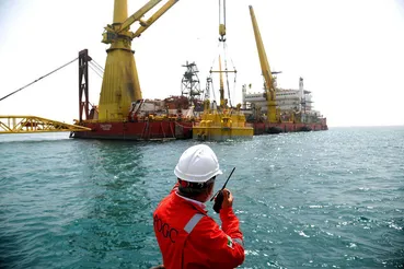 بشکه‌های نفت در کمین جنگ / بازار جهانی در حالت آماده‌ باش