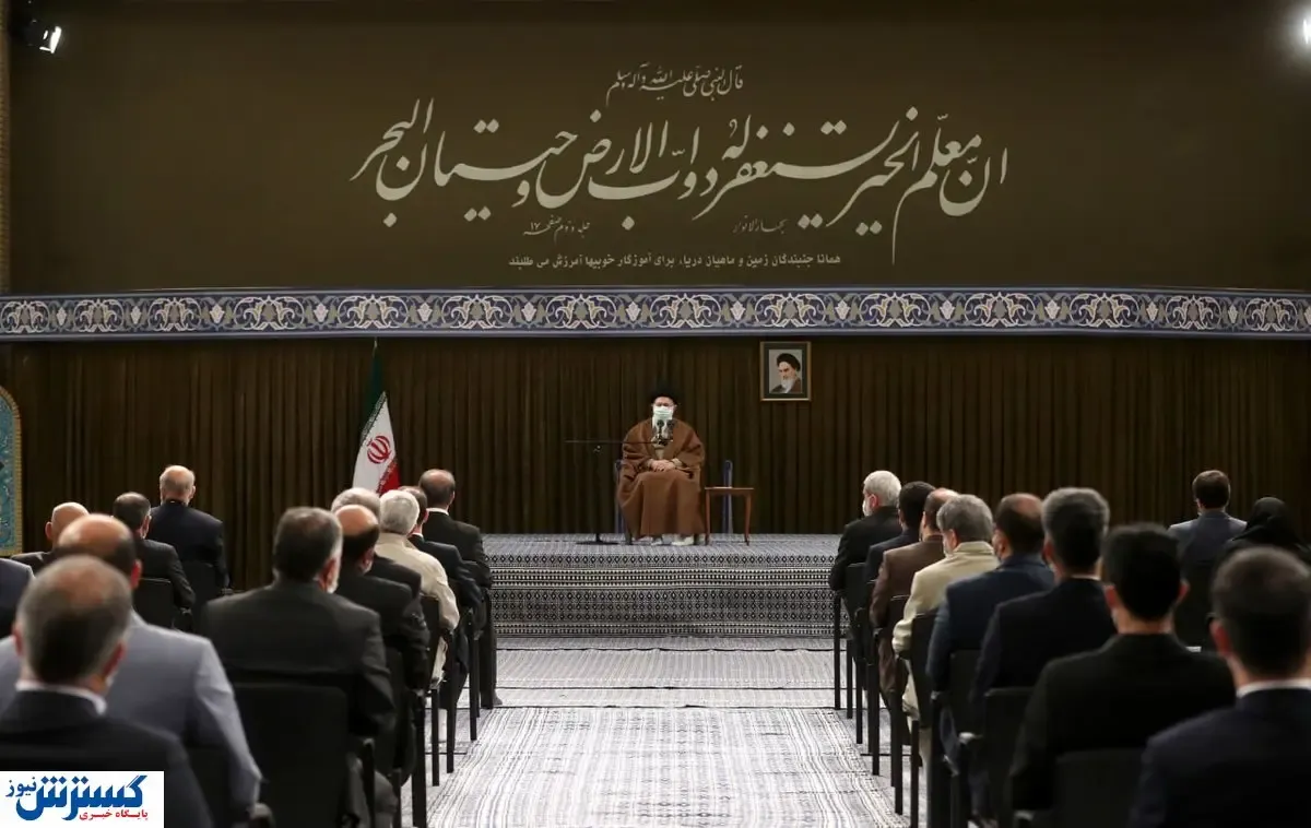 تاکید رهبر انقلاب بر بهبود معیشت معلمان