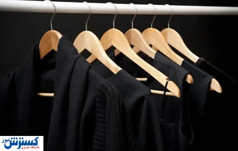 ترفندی عالی برای برگرداندن رنگ مشکی لباس ها