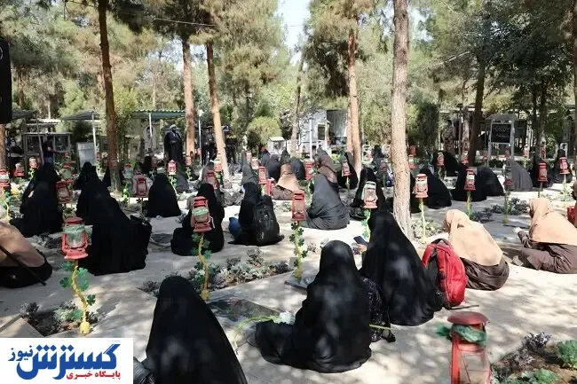 اردویی میان سنگ قبرها/ این مکان برای دانش آموزان مناسب نیست