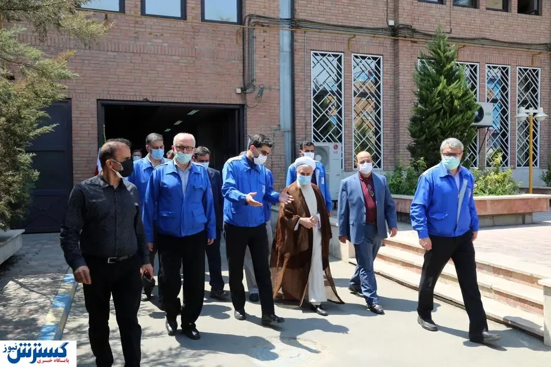 بازدید امام جمعه موقت تهران از دستاوردهای ایران‌خودرو