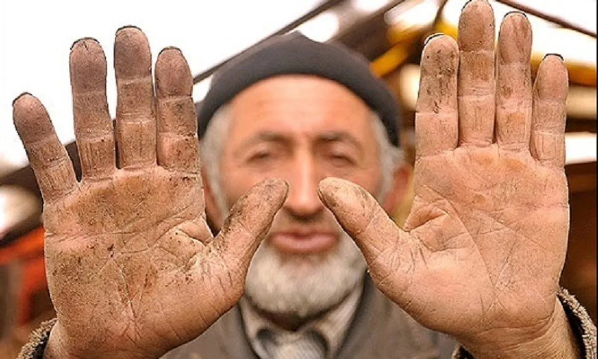 از کسری بودجه تا کوچک‌ شدن سفره‌ها؛ چرا بار تورم همیشه روی دوش کارگران است؟