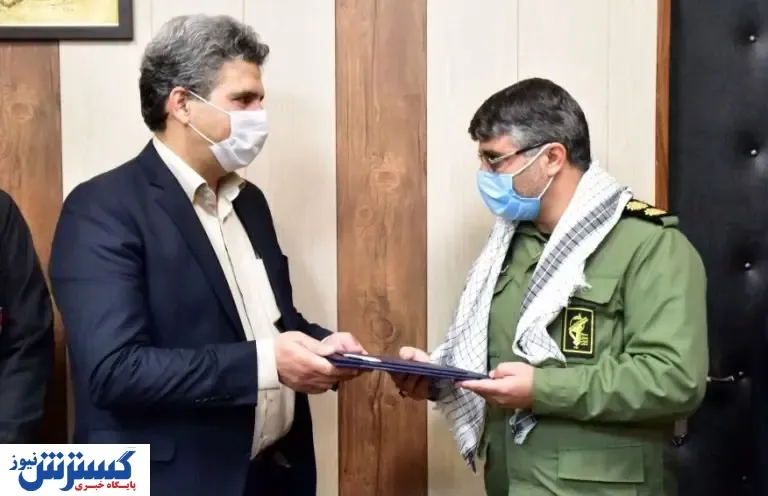 تقدیر رئیس بسیج کارگران از مدیر سنگ آهن فلات مرکزی