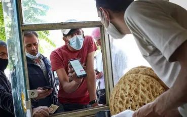 اعلام وضعیت آرد نانوایی‌ها / کمبود نان فانتزی در کشور وجود ندارد