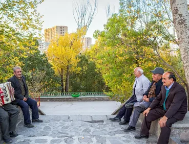 بازنشستگی در ایران؛ چرا با ۳۰ سال بیمه‌پردازی درگیر مشکلات مالی هستیم؟