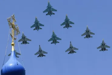 دنیا چشم انتظار تصمیم نهایی ایران / بنزین نایاب می‌شود !