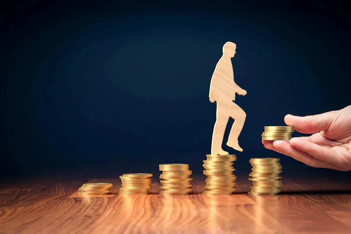 پیشنهاد معادل‌سازی حقوق با طلا؛ جامعه کارگری راه نجات را پیدا کرد