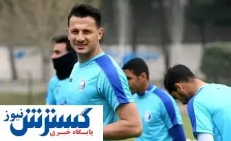 فرهاد مجیدی خیلی شبیه علی دایی است