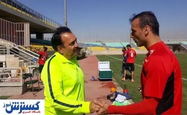پیشنهاد استقلال را قبول می‌کنم / بقال سر کوچه هم پرسپولیس را قهرمان می‌کند