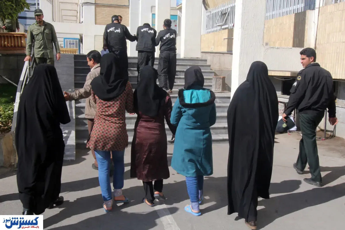 ۳ زن افغان به دام پلیس افتادند + فیلم کتک زدن خانم ایرانی