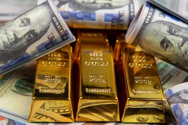 پیش‌بینی قیمت دلار، طلا و سکه امروز یکشنبه ۱ شهریور / دلار از سقف تاریخی عبور می‌کند؟