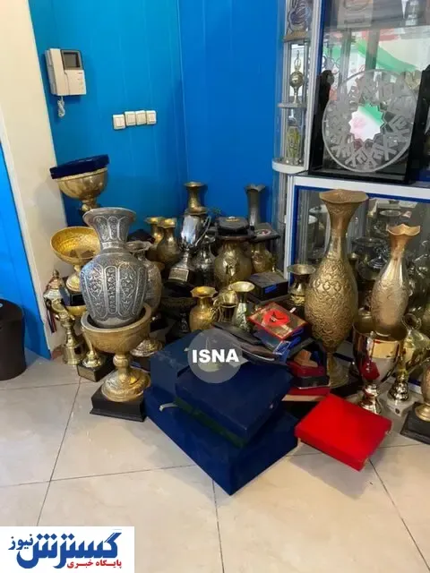 افتخارات باشگاه استقلال روی زمین ماند / عکس