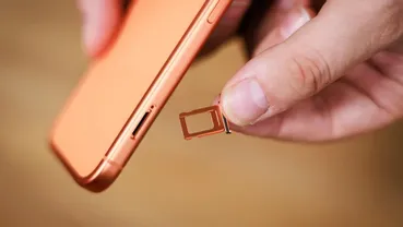 انقلاب دوباره اپل در بازار / eSIM جایگزین سیم‌کارت شد