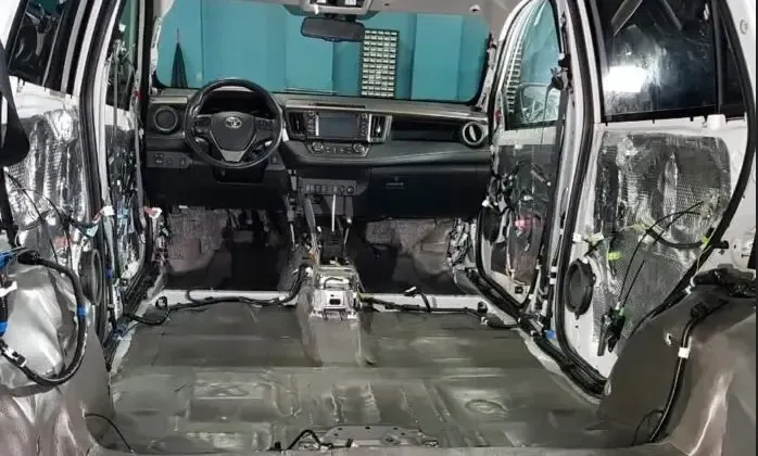 کاسبی از بی کیفیتی خودروها / ۲ میلیون بدهید ۲۰۶ را بی‌صدا کنید!