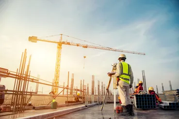 یک هشدار جدی درباره کارگران ساختمانی / حفظ جان کارگر باید اولویت باشد