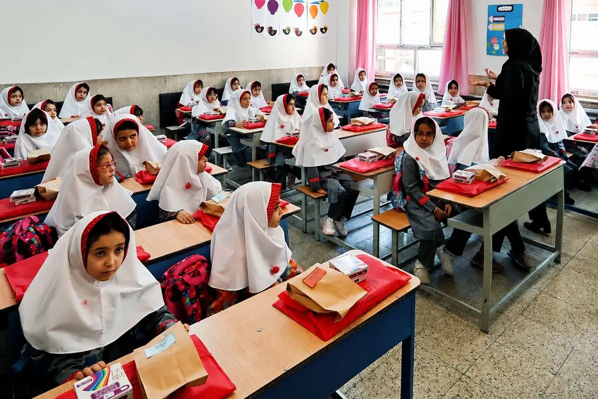 بازگشایی مدارس با یک هزینه سنگین برای خانوادهها / میانوعده دانشآموزان ماهانه ۱۲ میلیون تومان آب میخورد