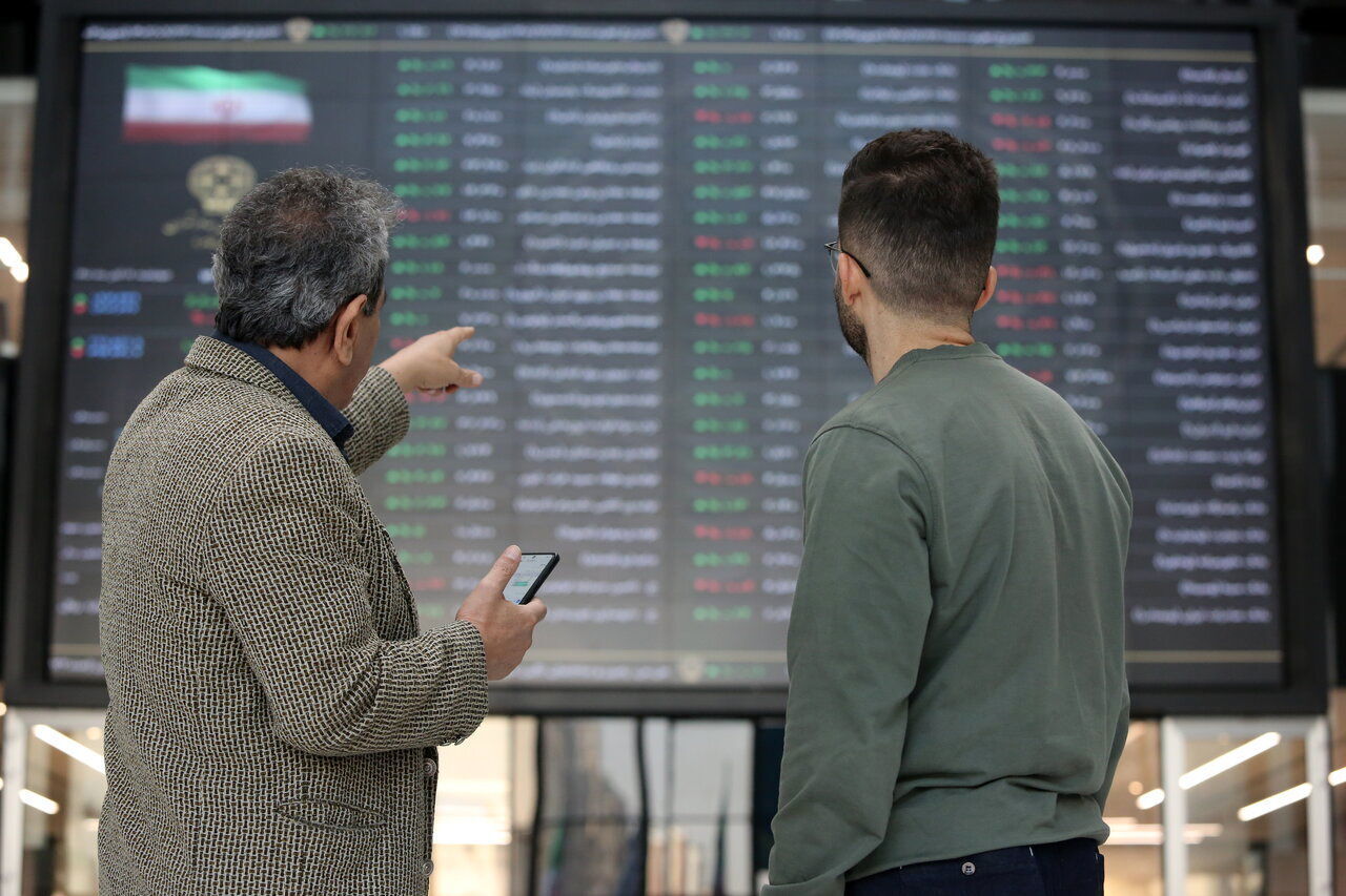 بورس در آستانه یک قله تاریخی / پولها از صندوقها به کدام سمت رفتند؟